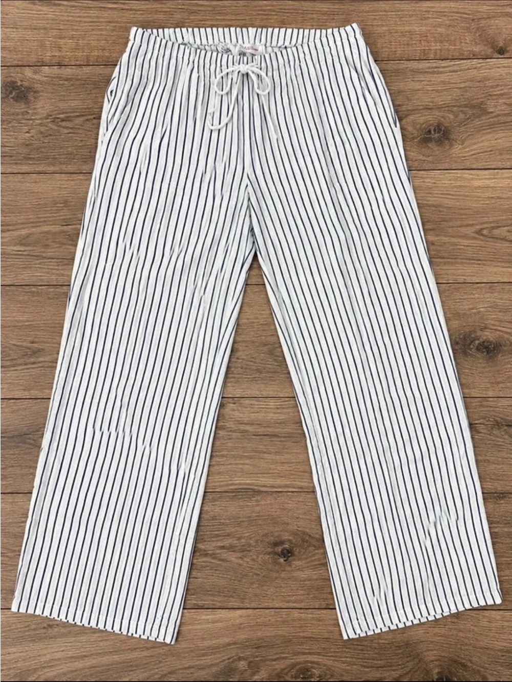 Women’s White Wide-Leg Drawstring Pants with Black Pinstripes